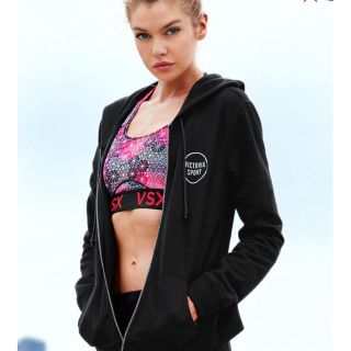 ヴィクトリアズシークレット(Victoria's Secret)のThe Classic Zip Hoodie(パーカー)