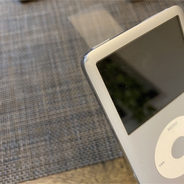 iPod(アイポッド)のiPod classic MB029J ／ 80GB スマホ/家電/カメラのオーディオ機器(ポータブルプレーヤー)の商品写真