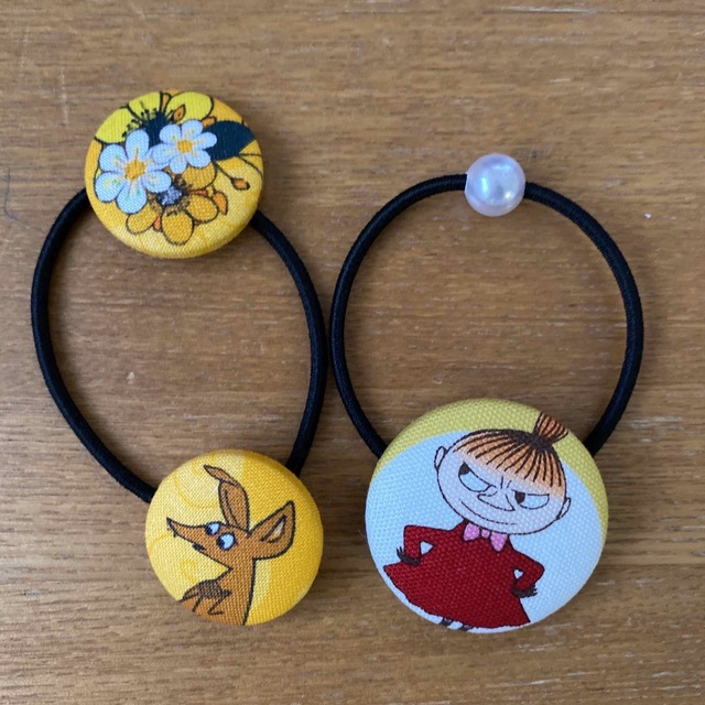 MOOMIN(ムーミン)のミイ＆スナフキン　くるみぼたんゴム　まとめ売り ハンドメイドのアクセサリー(ヘアアクセサリー)の商品写真