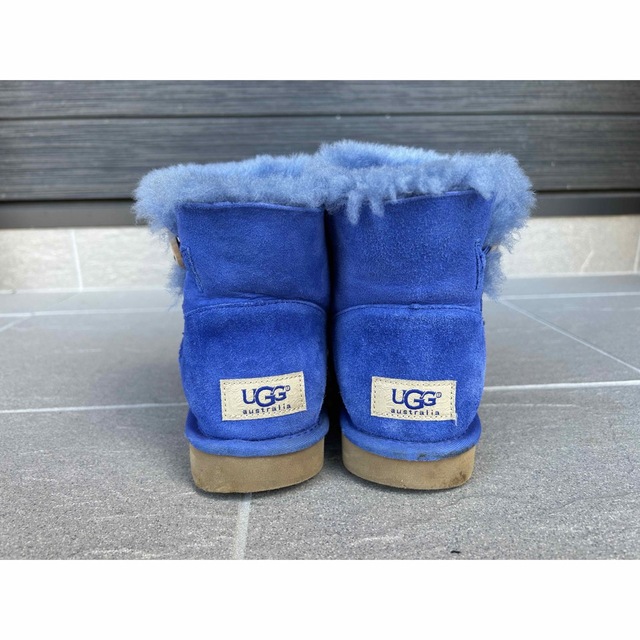 UGG(アグ)のUGGミニベイリーボタン　ショートブーツ レディースの靴/シューズ(ブーツ)の商品写真