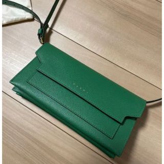 MARNI マルニ 国内直営店購入 グリーン ウォレットショルダーバッグ