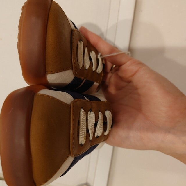 F.O.KIDS(エフオーキッズ)のベビー　シューズ　13.5 キッズ/ベビー/マタニティのベビー靴/シューズ(~14cm)(スニーカー)の商品写真
