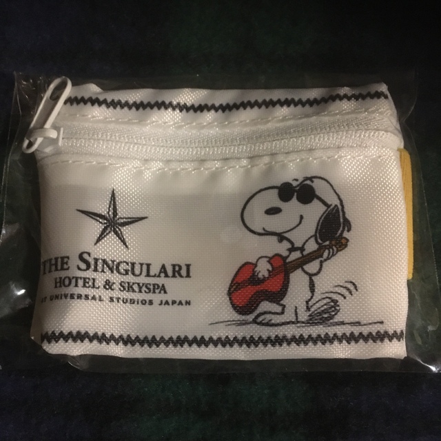 SNOOPY(スヌーピー)のスヌーピー　SNOOPY リストポーチ　USJ THE SINGULARI  エンタメ/ホビーのおもちゃ/ぬいぐるみ(キャラクターグッズ)の商品写真