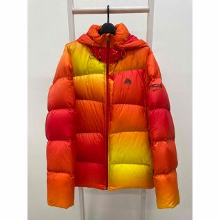 NIKE ACG★ナイキエィシージー★ダウンジャケット★グラデーションカラー