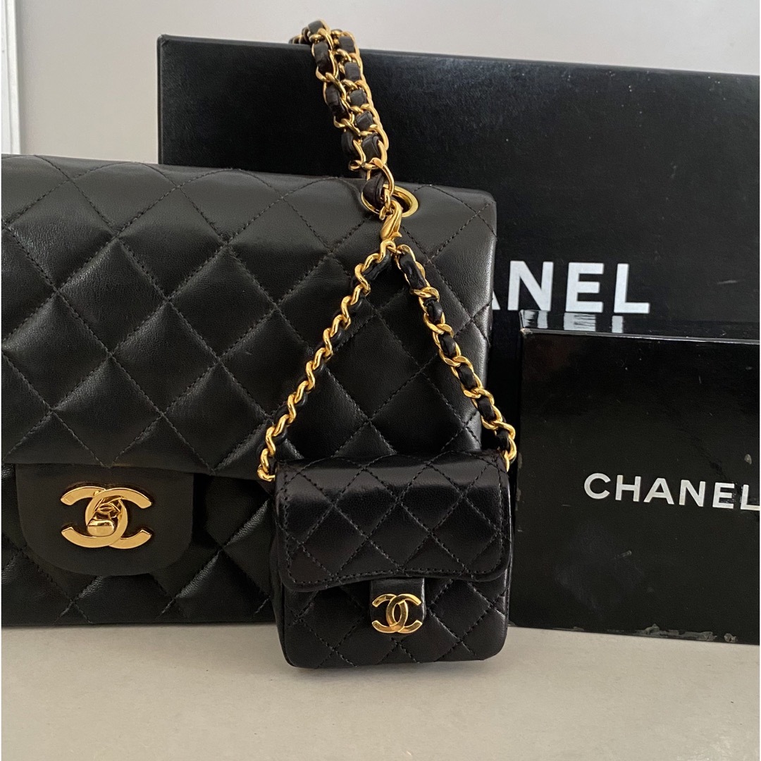 CHANEL(シャネル)のCHANEL ミニバッグチャーム　ミニマトラッセ　キルティング レディースのバッグ(ショルダーバッグ)の商品写真