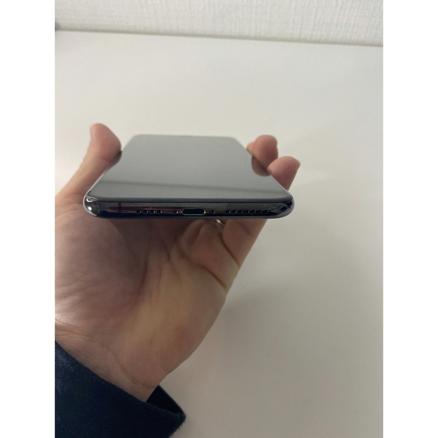 iPhone(アイフォーン)のiPhone XS max 256GB au 中古 ジャンク スマホ/家電/カメラのスマートフォン/携帯電話(スマートフォン本体)の商品写真