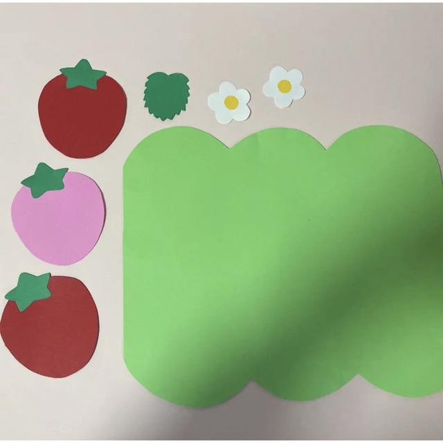 春　いちご畑　壁面 ハンドメイドの素材/材料(型紙/パターン)の商品写真
