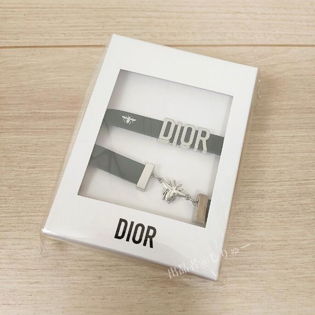 Dior(ディオール)の【DIOR】新品未開封  非売品 2way レザー調ブレスレット チョーカー レディースのアクセサリー(ブレスレット/バングル)の商品写真