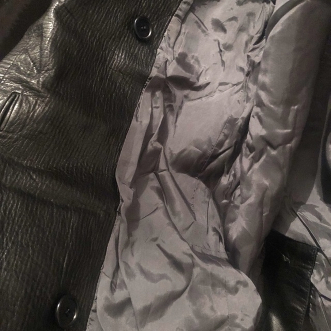 CoSTUME NATIONAL(コスチュームナショナル)の【特別価格】コスチュームナショナル 革ハーフコート ３８サイズ 黒  レディースのジャケット/アウター(その他)の商品写真