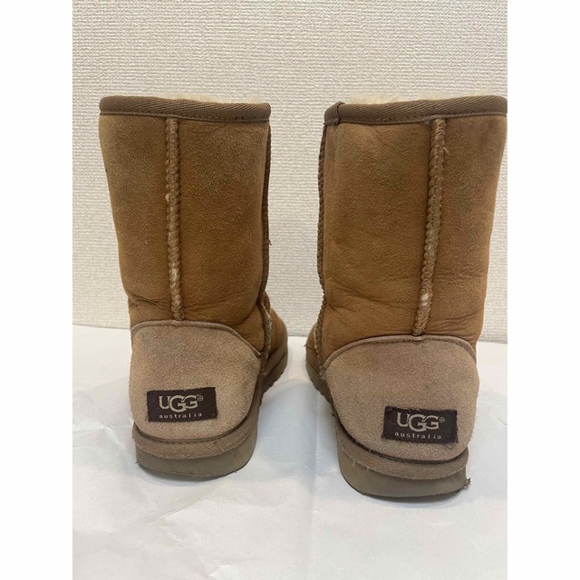 UGG(アグ)の【中古】UGG ブーツ クラシック ショート レディースの靴/シューズ(ブーツ)の商品写真