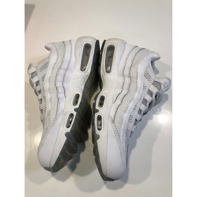 NIKE(ナイキ)のNIKE AIRMAX95 ESSENTIAL 25.5cm メンズの靴/シューズ(スニーカー)の商品写真