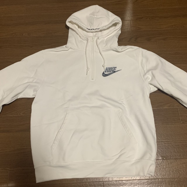 supreme NIKE  フーディー　パーカー