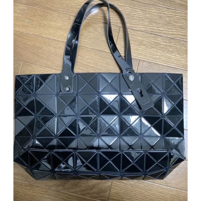 ISSEY MIYAKE(イッセイミヤケ)のBAOBAO イッセイミヤケ　8✖️5 トートバッグ レディースのバッグ(トートバッグ)の商品写真