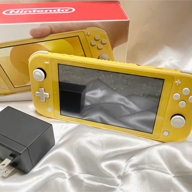 訳あり 【極美品】Nintendo Switch Light switch - 本体 イエローの