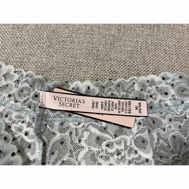 Victoria's Secret(ヴィクトリアズシークレット)のvictoria's secret Floral Lace Cheeky レディースの下着/アンダーウェア(ショーツ)の商品写真