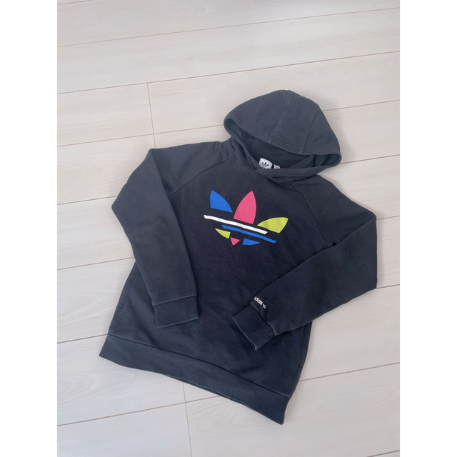 adidas(アディダス)のadidas パーカー 150 キッズ/ベビー/マタニティのキッズ服男の子用(90cm~)(その他)の商品写真