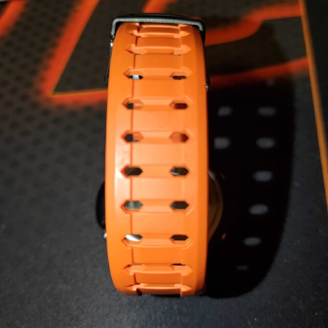 G-SHOCK(ジーショック)のG-SHOCK GRAVITYMASTER GA-1000-1AJF（オレンジ） メンズの時計(腕時計(アナログ))の商品写真
