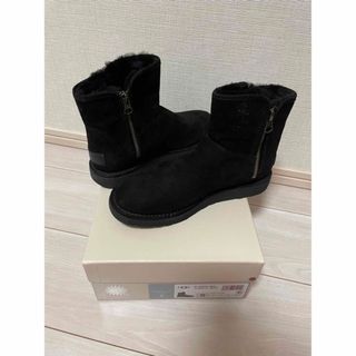 アグ(UGG)のUGG アグABREE  MINIブーツ（アブリー II）新品未使用　正規品(ブーツ)