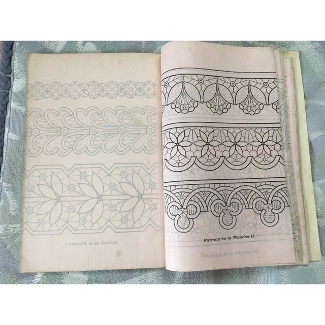 DMC アンティーク本 - LA DENTELLE RENAISSANCE 刺繍 エンタメ/ホビーの本(洋書)の商品写真