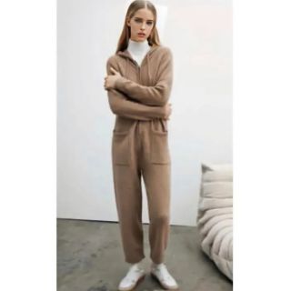 ザラ(ZARA)の完売品⭐︎ZARAフードニット ジャンプスーツ オールインワン ウールニット(オールインワン)