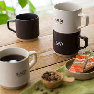 カルディ(KALDI)のスタッキングマグカップ　コーヒーブラック　ラテホワイト(グラス/カップ)