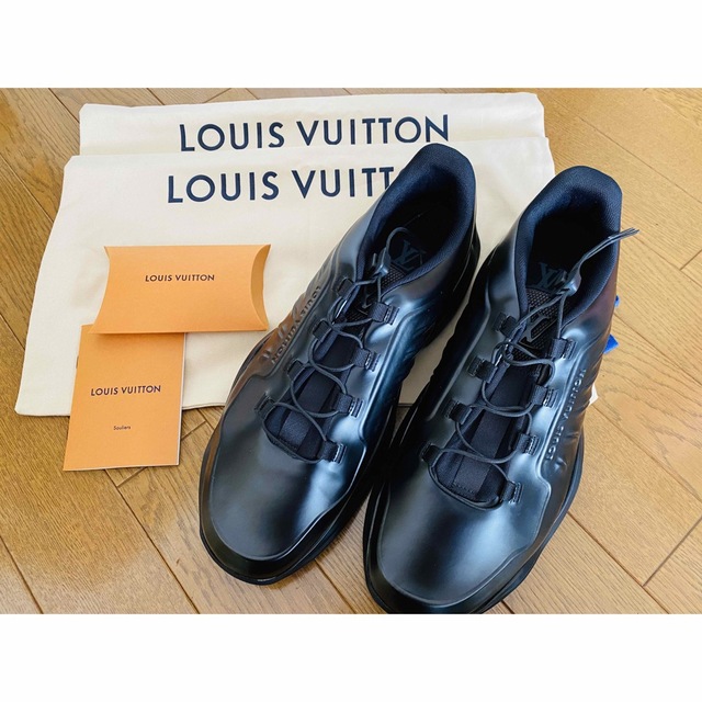LOUIS VUITTON - 新品　未使用品　LOUIS VOITTON ルイヴィトンメンズスニーカー　黒