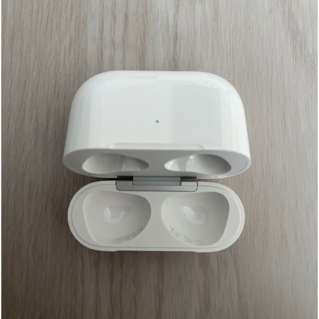 注目ブランドのギフト Apple AirPods 第三世代 右耳 左耳 充電ケース 第3世代