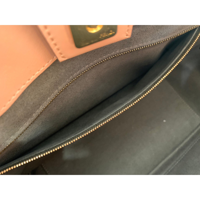 FENDI - FENDI カーフレザー 2WAY ピンクベージュ ハンドバッグ FENDI - FENDI カーフレザー 2WAY ピンクベージュ ハンドバッグ