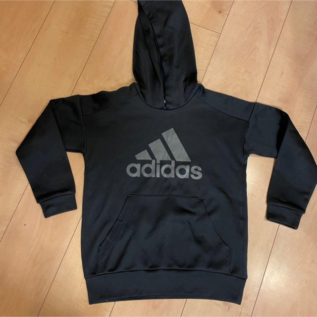 adidas(アディダス)のadidas アディダスパーカー キッズ/ベビー/マタニティのキッズ服男の子用(90cm~)(Tシャツ/カットソー)の商品写真