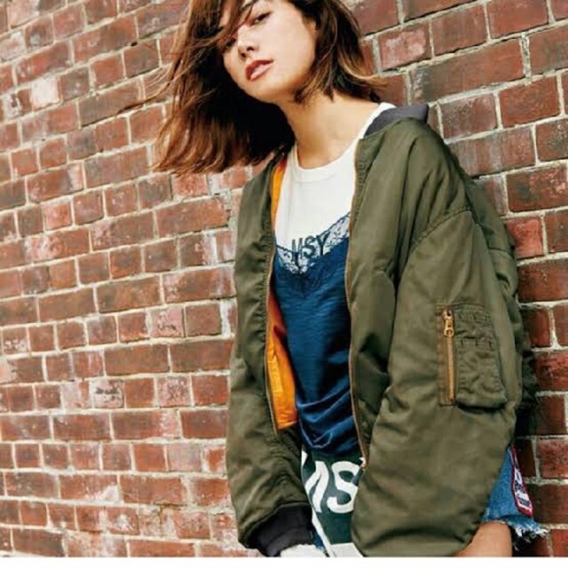 moussy(マウジー)のmoussy ヴィンテージMA1 レディースのジャケット/アウター(スタジャン)の商品写真