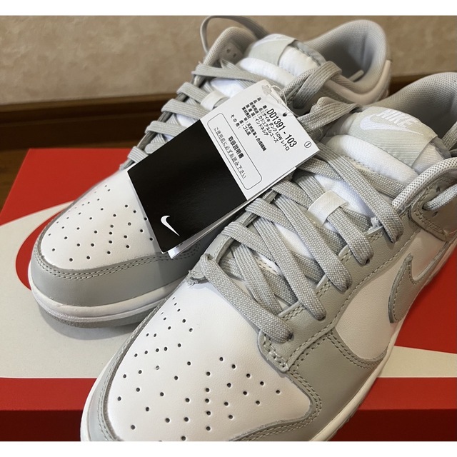 NIKE(ナイキ)のNIKE DUNK LOW RETRO GREY FOG メンズの靴/シューズ(スニーカー)の商品写真