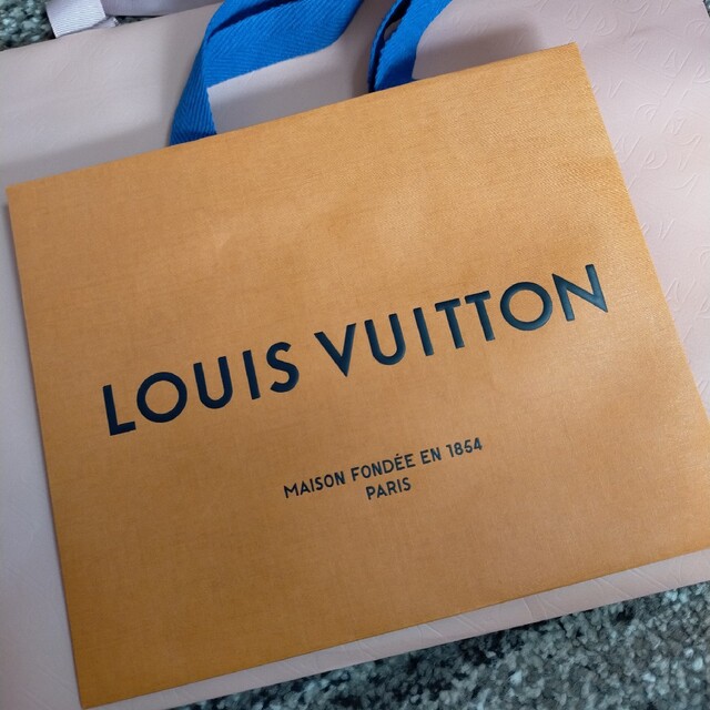 LOUIS VUITTON(ルイヴィトン)のLOUIS VUITTON ショップ袋 ショッパー 紙袋 レディースのバッグ(ショップ袋)の商品写真