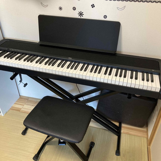 コルグ(KORG)の2020製　KORG B2 電子ピアノ　キーボード　台椅子付京都南部引き取り歓迎(電子ピアノ)