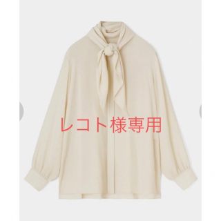 マウジー(moussy)のmoussy ボウタイブラウス アイボリー(シャツ/ブラウス(長袖/七分))