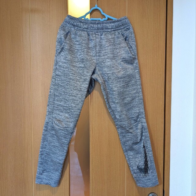 NIKE(ナイキ)のナイキ　裏起毛パンツ　140 キッズ/ベビー/マタニティのキッズ服男の子用(90cm~)(パンツ/スパッツ)の商品写真