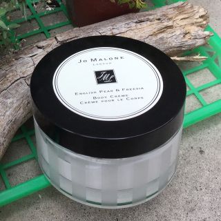 ジョーマローン(Jo Malone)のジョーマローン イングリッシュペア＆フリージア ボディクリーム １７５ｍＬ(ボディクリーム)