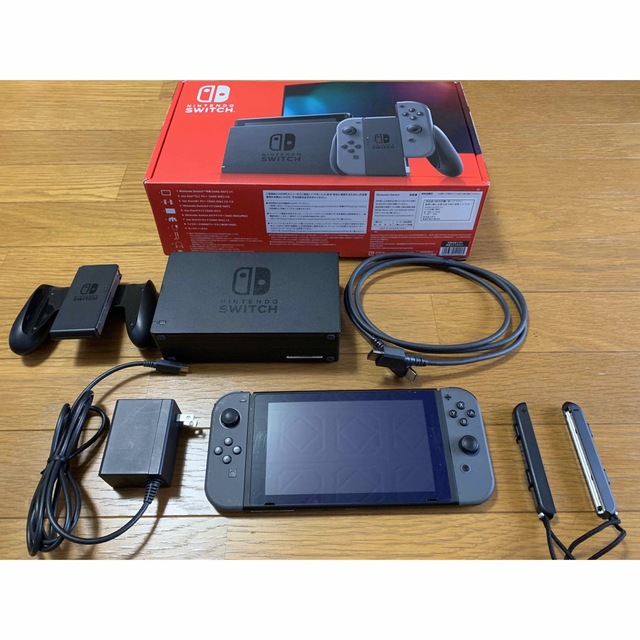 Nintendo Switch Joy-Con(L)/(R) グレー エンタメ/ホビーのゲームソフト/ゲーム機本体(家庭用ゲーム機本体)の商品写真