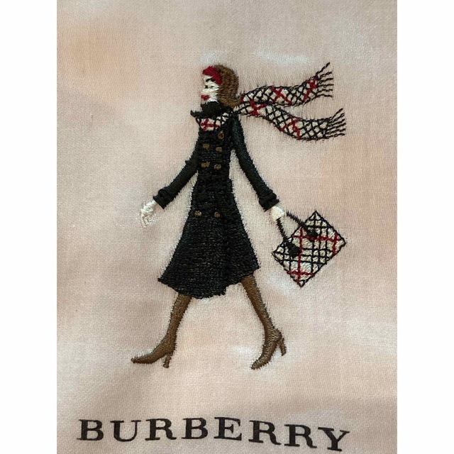 BURBERRY(バーバリー)の新品　バーバリー　女の子の刺繍入り大判ハンカチ　レア レディースのファッション小物(ハンカチ)の商品写真