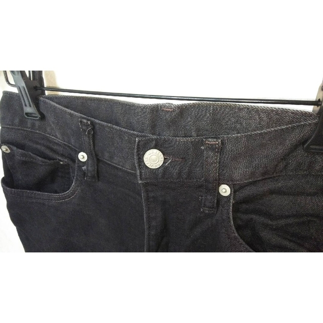 GU(ジーユー)の【専用】GU ジーユー　黒デニム　ジーンズ　28インチ メンズのパンツ(デニム/ジーンズ)の商品写真