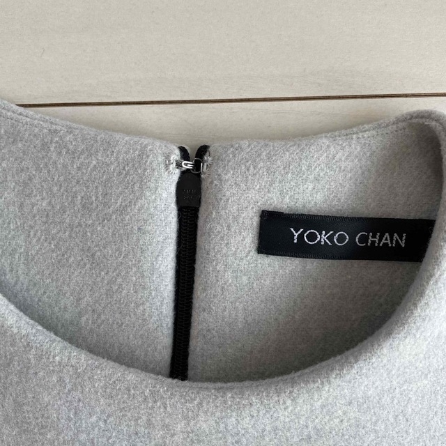 YOKO CHAN(ヨーコチャン)の【美品】YOKO CHAN 38 M グレー クルーネックノースリーブ レディースのワンピース(ひざ丈ワンピース)の商品写真