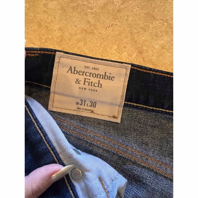 Abercrombie&Fitch(アバクロンビーアンドフィッチ)のアバクロ　デニム　メンズ メンズのパンツ(デニム/ジーンズ)の商品写真