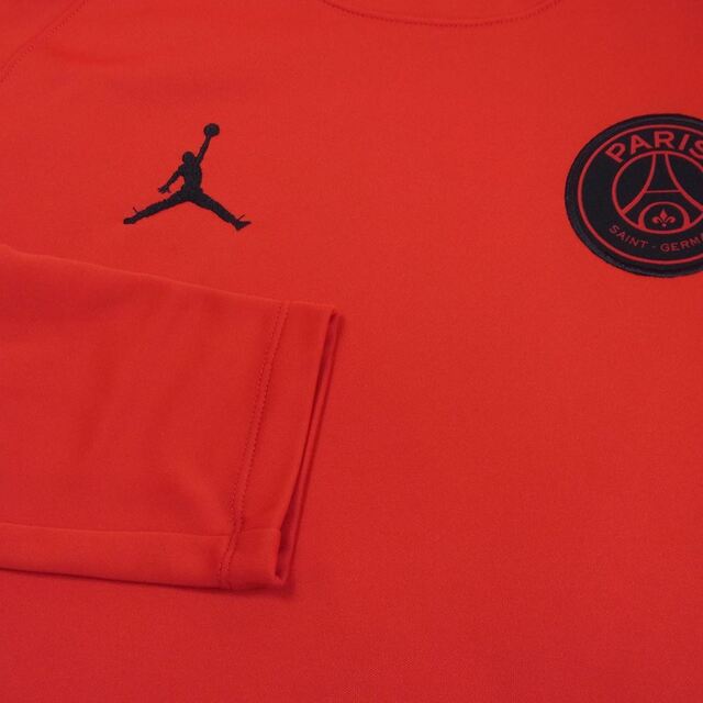 NIKE(ナイキ)のNIKE ナイキ カットソー SP190710HSE JORDAN × PARIS SAINT GERMAIN ジョーダン パリ サンジェルマンハーフジップ Tシャツ   レッド系 S【中古】 メンズのトップス(シャツ)の商品写真