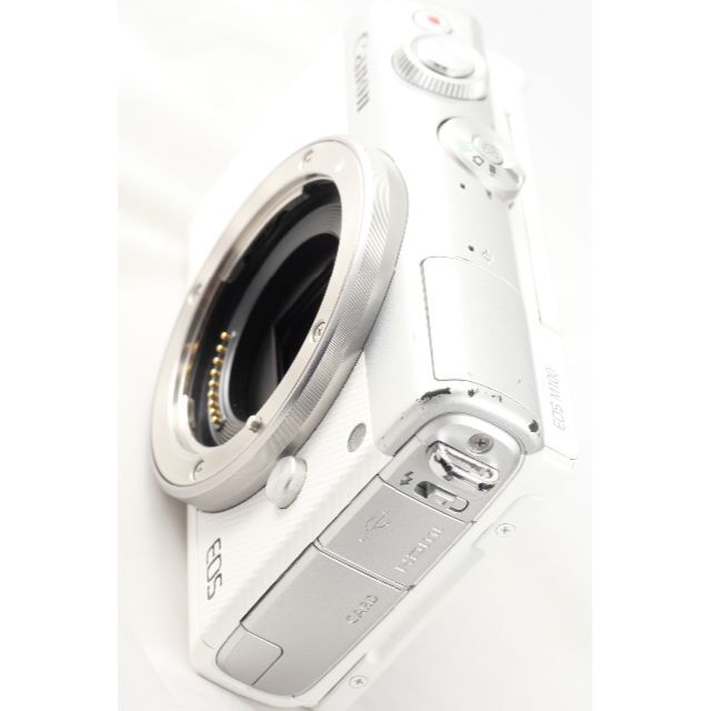 Canon(キヤノン)のCanon ミラーレス一眼 EOS M100 ボディ スマホ/家電/カメラのカメラ(ミラーレス一眼)の商品写真