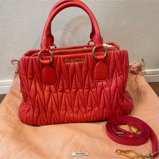 MIU MIU(ハンドバッグ)のフリマアイテム一覧 MIU MIU(ハンドバッグ)のフリマアイテム一覧