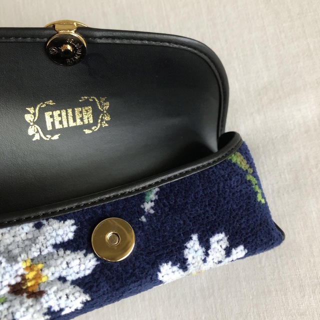 FEILER(フェイラー)の美品🔹FEILER フェイラー🔹ホワイトマーガレット メガネケース レディースのファッション小物(ポーチ)の商品写真