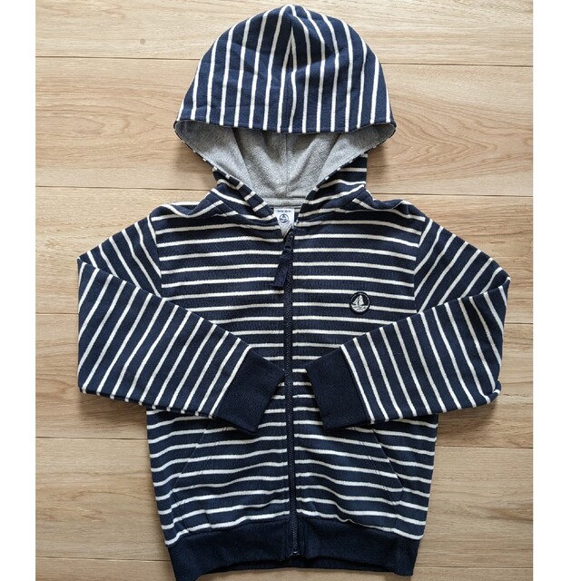 PETIT BATEAU(プチバトー)のプチバトー　パーカー　6ans/116cm キッズ/ベビー/マタニティのキッズ服男の子用(90cm~)(ジャケット/上着)の商品写真