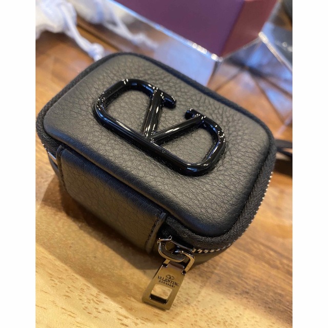 値下げ　ヴァレンティノ　VALENTINO バッグ　iPodケース