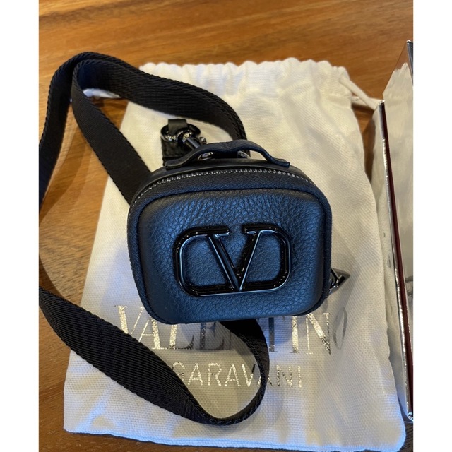 値下げ　ヴァレンティノ　VALENTINO バッグ　iPodケース