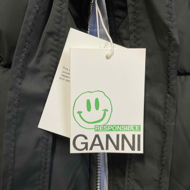 GANNI/ガニー Shiny Puff Oversized Vest ブラック