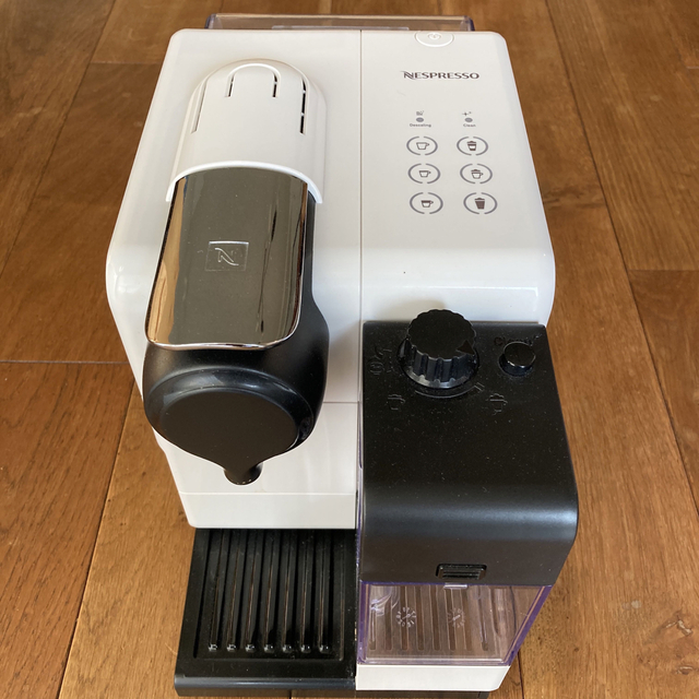 NESPRESSO(ネスプレッソ)のNespresso ネスプレッソ コーヒーメーカー スマホ/家電/カメラの調理家電(エスプレッソマシン)の商品写真